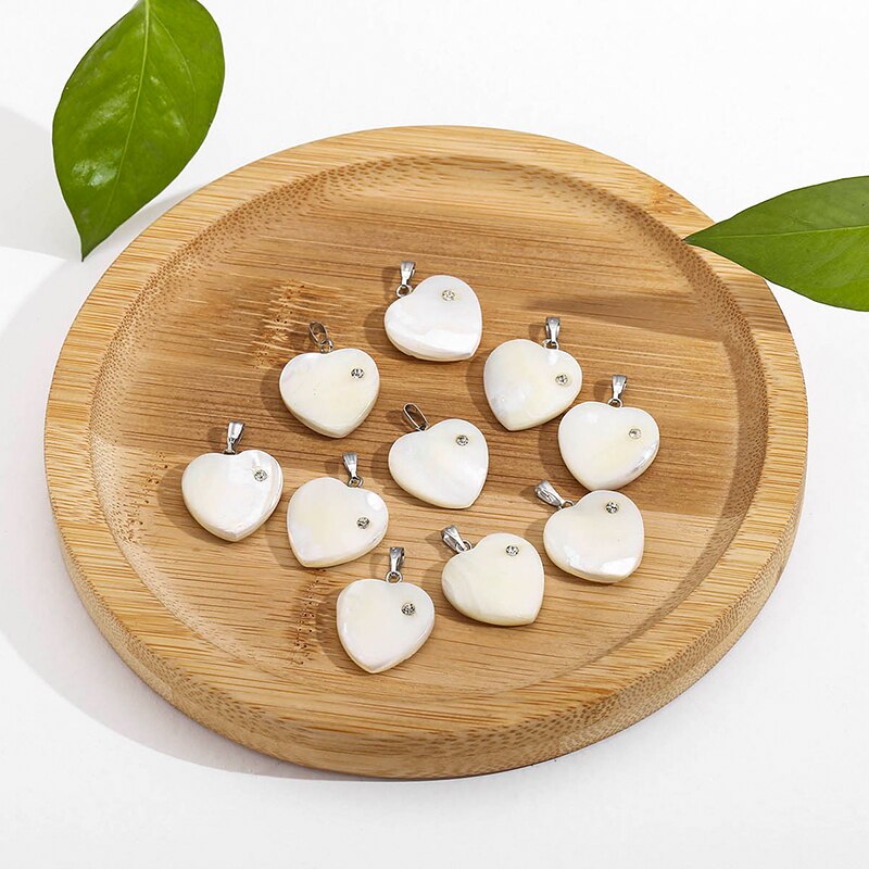 JD 10Pcs Nature Shell Pendants Heart Shape Saltwater Mother Of Pearl Size 20MM Charms Connectors Factory Price