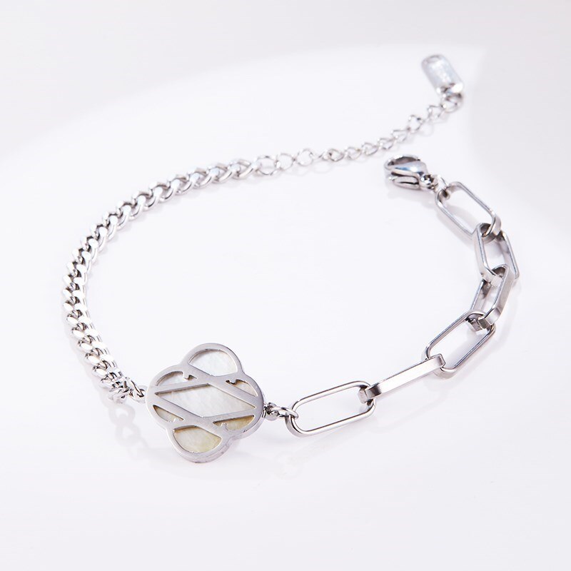 CHANGE BETTER Natural White Shell Four-leaf Clover Chain Bracelet Women Silver Color Stainless Steel Lucky Adjustable Bangles